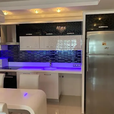 Azura Park Apartment